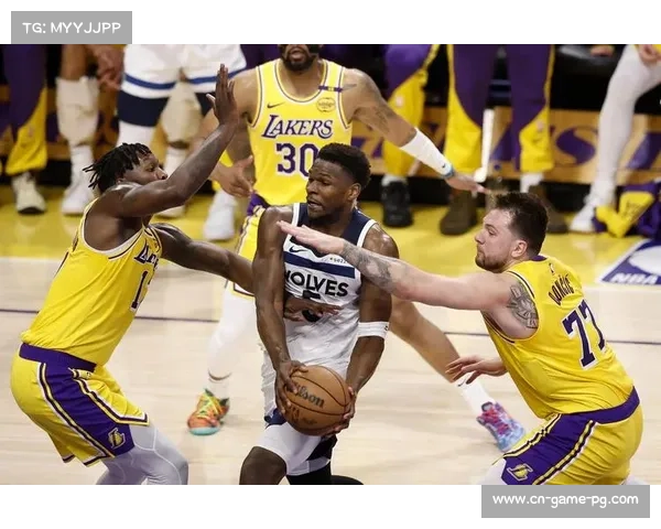 湖人詹姆斯愿为赢球牺牲，雷迪克轮换策略受认可